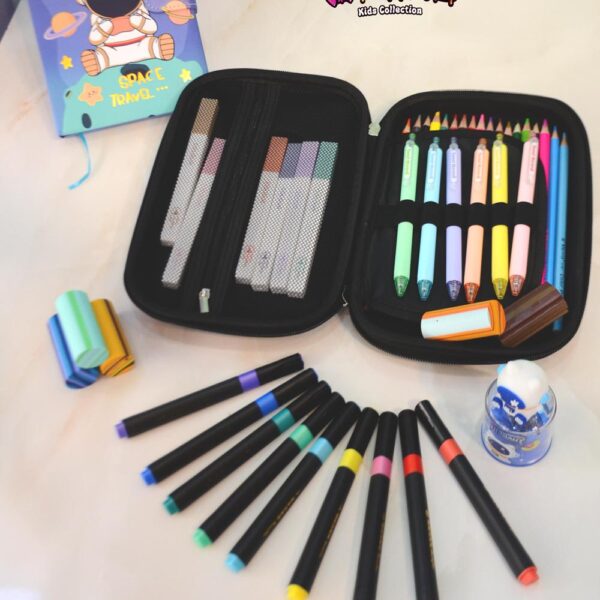 جامدادی-زیپ-دار-فضانورد-تبلتی-سایز-بزرگ--داخل-جامدادی