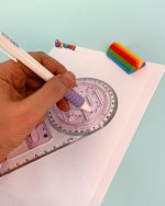 خط‌کش هندسی چندکاره شفاف با ابزار رسم دایره و اشکال هندسی،