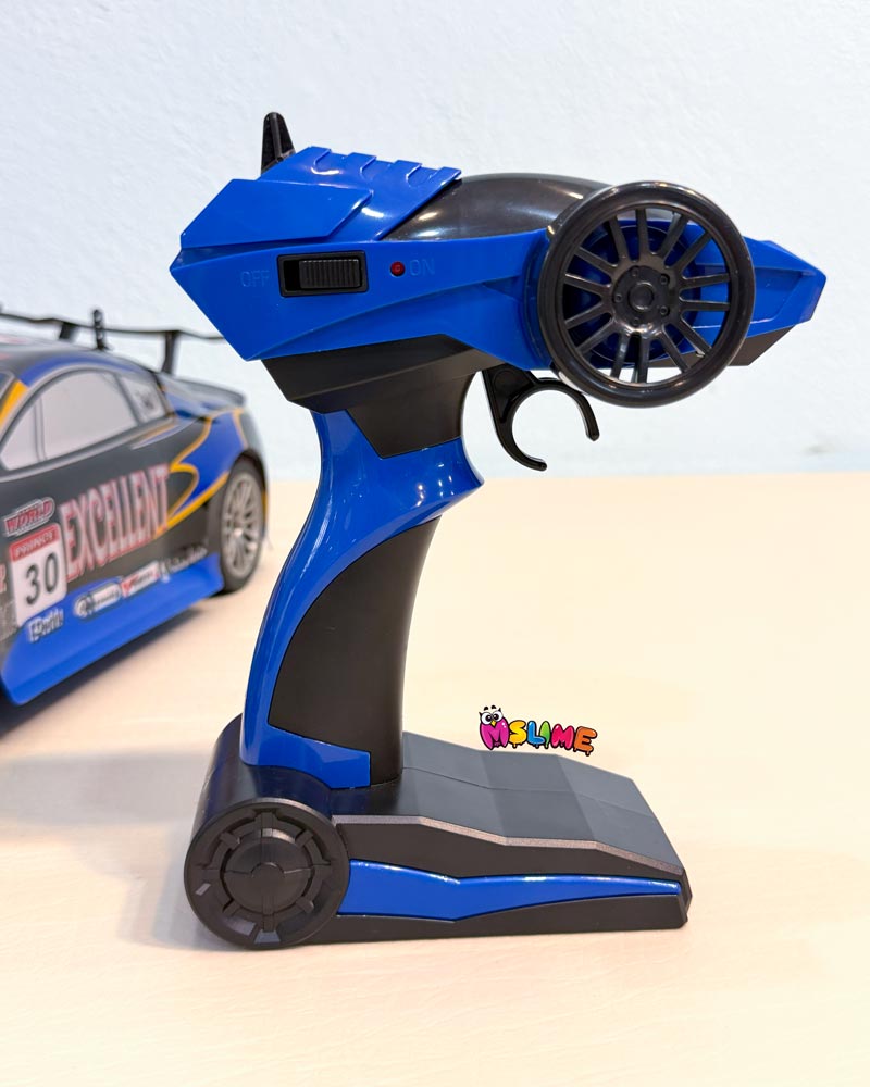 ماشین-کنترلی-مسابقه‌ای4-Racer-Xtreme؛-تجربه-سرعت-و-هیجان-در-خانه